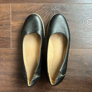 SOUL Naturalizer Black Leather Flats